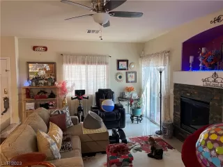 Photo #4: 2478854 Listing