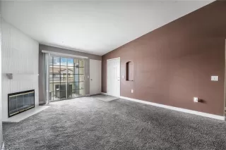 Photo #3: 2478866 Listing