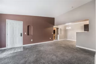 Photo #5: 2478866 Listing