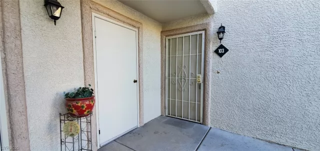 MLS: 2478877 Condo For Sale