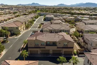 Photo #2: 2478880 Listing 