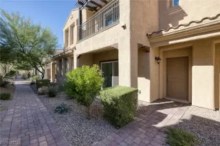 Photo #4: 2478880 Listing 