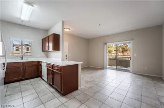 Photo #5: 2478888 Listing 