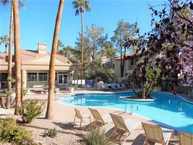 MLS: 2478906 Condo For Sale