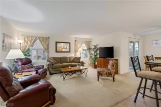 Photo #6: 2478906 Listing