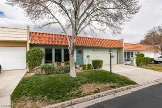 Photo #2: 2478908 Listing