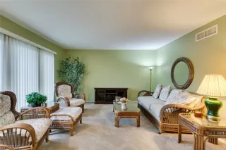 Photo #3: 2478908 Listing