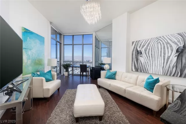 MLS: 2478927 Condo For Sale