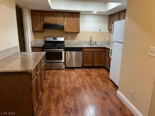 Photo #4: 2478958 Listing 