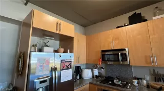 Photo #4: 2478967 Listing