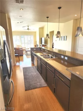 Photo #3: 2478971 Listing 