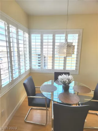 Photo #4: 2478971 Listing 