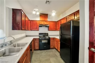 Photo #1: 2478989 Listing 