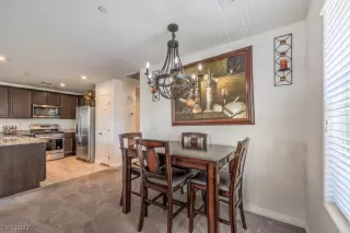 Photo #5: 2479055 Listing 