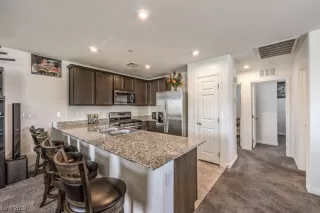 Photo #6: 2479055 Listing 