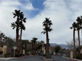 Photo #2: 2479064 Listing