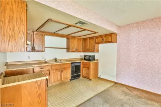 Photo #5: 2479085 Listing 