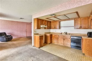 Photo #6: 2479085 Listing 