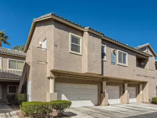 Photo #1: 2479098 Listing 