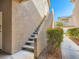 Photo #2: 2479098 Listing 