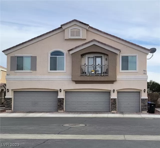 MLS: 2479108 Condo For Sale