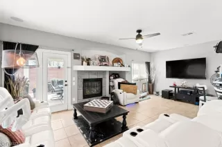 Photo #6: 2479108 Listing 