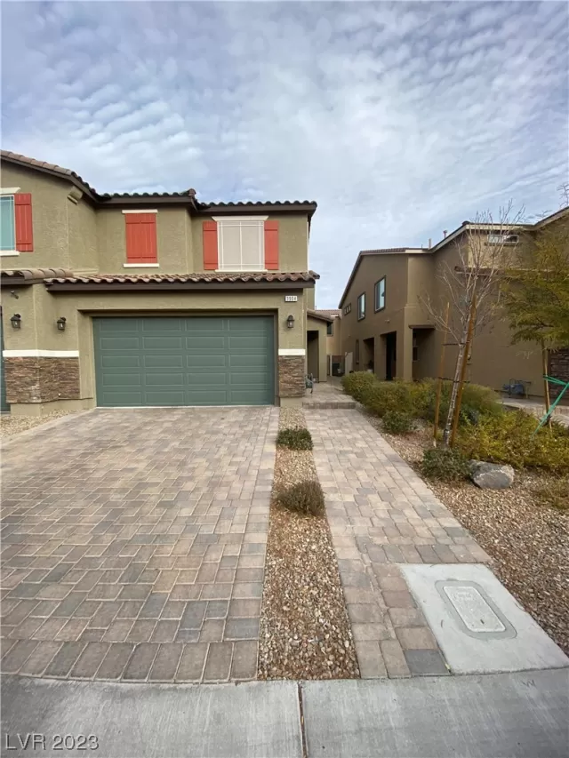 MLS: 2479112 Condo For Sale