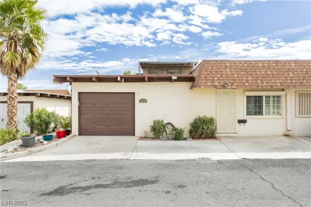 MLS: 2479118 Condo For Sale