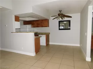 Photo #3: 2479122 Listing 