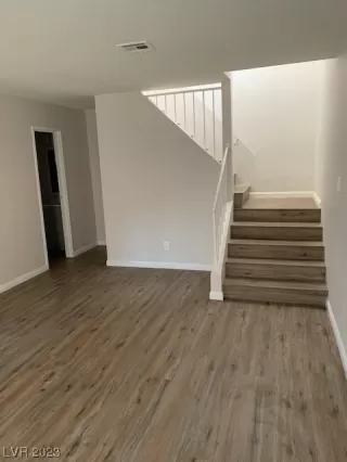 Photo #6: 2479123 Listing