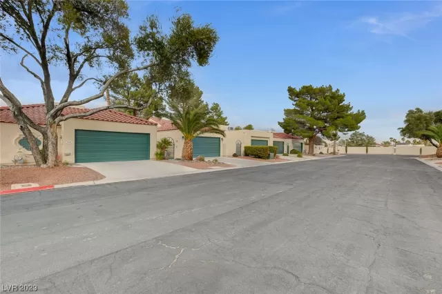 MLS: 2479135 Condo For Sale