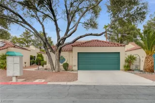 Photo #2: 2479135 Listing