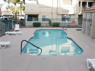 Photo #3: 2479141 Listing 