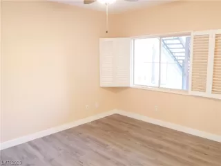 Photo #6: 2479141 Listing 