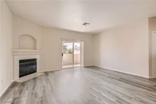 Photo #2: 2479176 Listing 