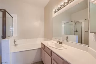 Photo #5: 2479176 Listing 