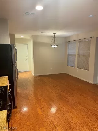 Photo #4: 2479206 Listing 