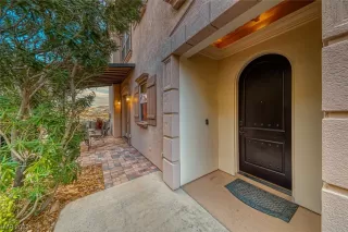 Photo #6: 2479275 Listing 