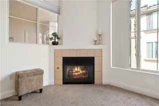 Photo #6: 2479295 Listing