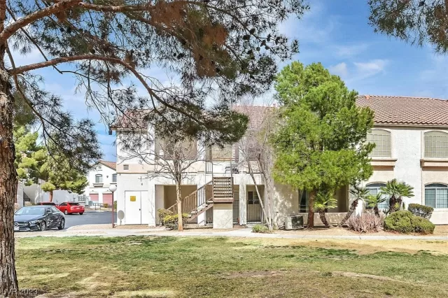 MLS: 2479309 Condo For Sale