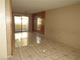 Photo #2: 2479379 Listing 