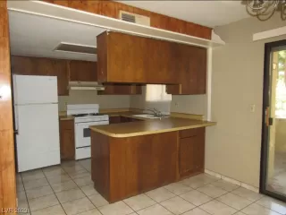 Photo #6: 2479379 Listing 