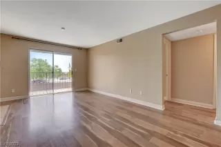 Photo #2: 2479383 Listing