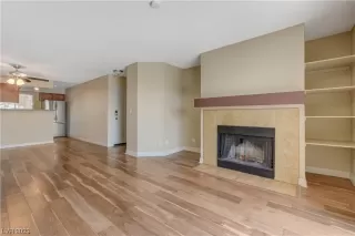 Photo #4: 2479383 Listing