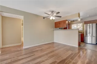 Photo #6: 2479383 Listing