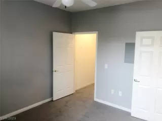 Photo #4: 2479384 Listing 