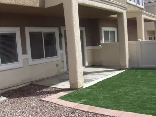 Photo #5: 2479408 Listing