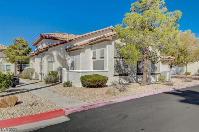 MLS: 2479427 Condo For Sale