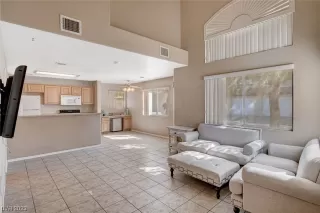 Photo #3: 2479427 Listing