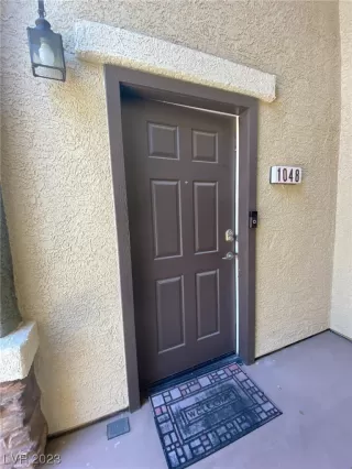 Photo #1: 2479432 Listing 